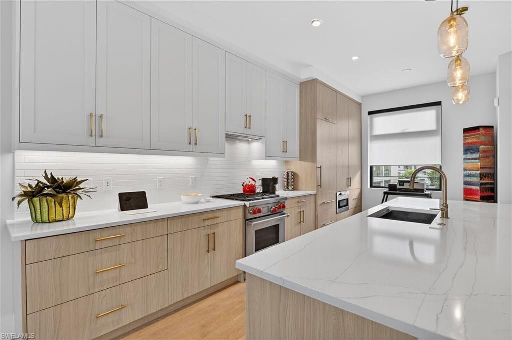 850 Central Ave, Unit 208, Naples, FL 34102 Photo