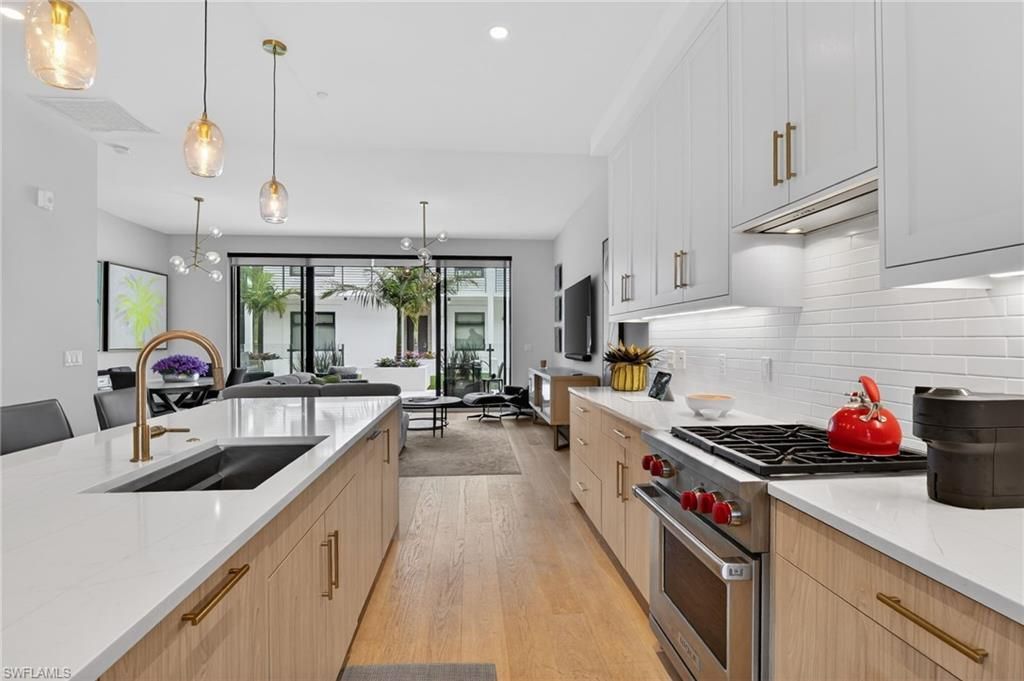 850 Central Ave, Unit 208, Naples, FL 34102 Photo