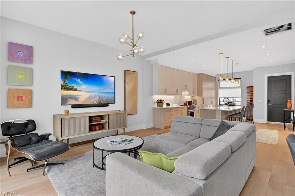 850 Central Ave, Unit 208, Naples, FL 34102 Photo