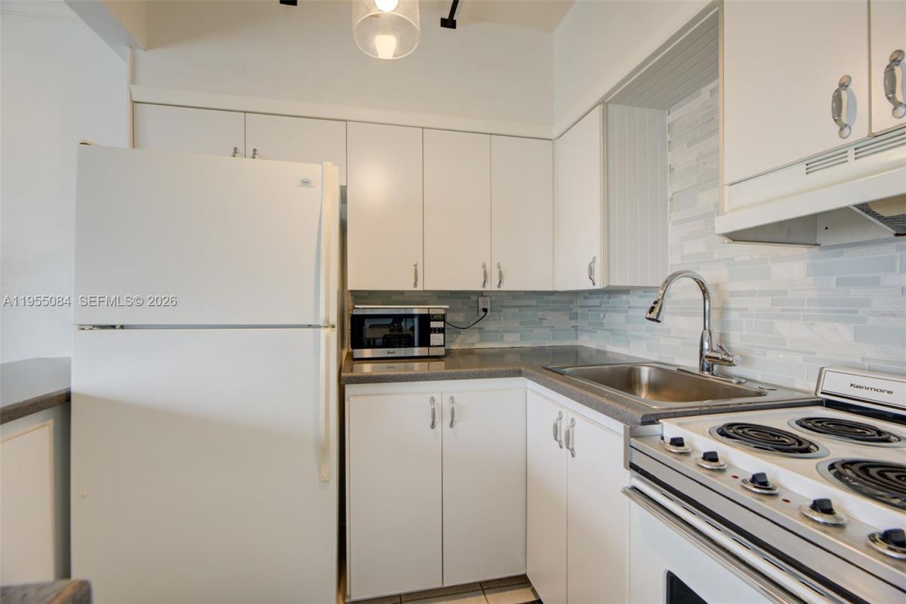 3177 S Ocean Dr , Unit 309, Hallandale Beach, FL 33009 Photo