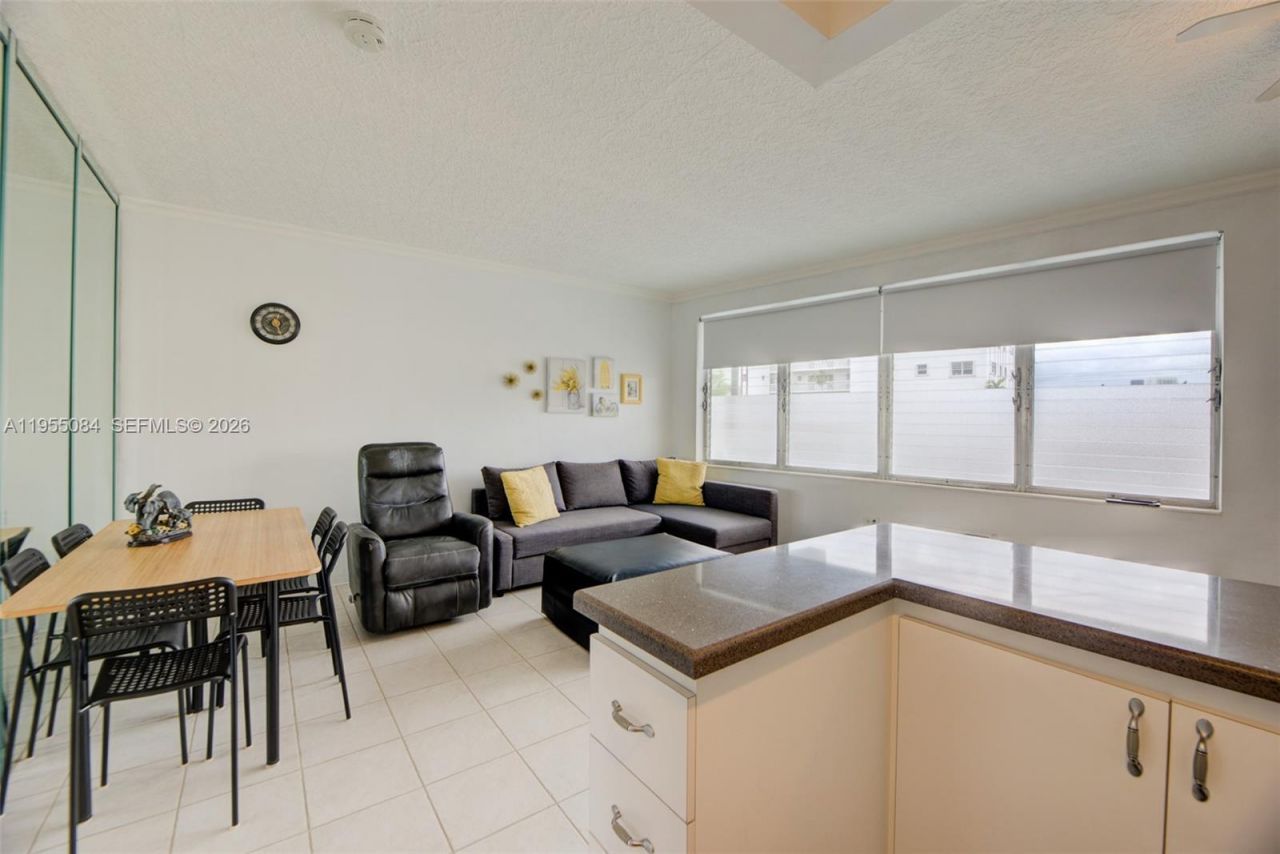 3177 S Ocean Dr , Unit 309, Hallandale Beach, FL 33009 Photo
