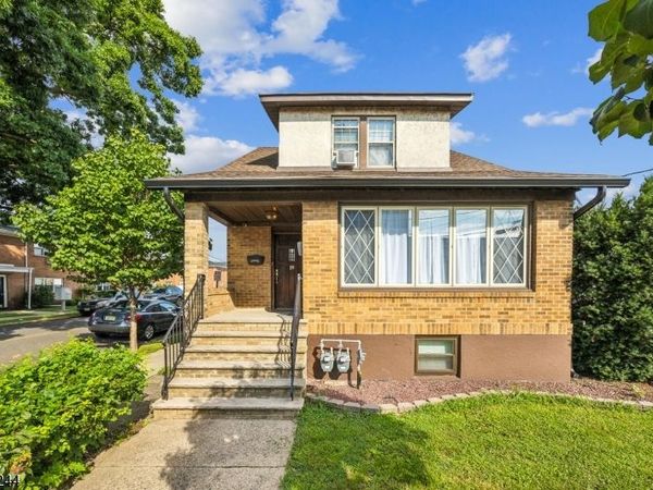19 Victor St, Lodi, NJ 07644