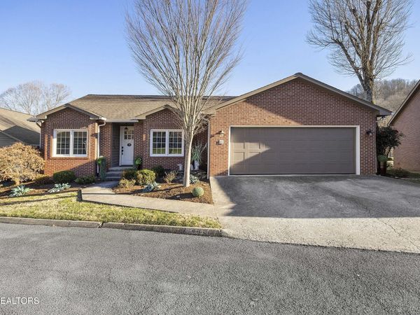 65 Riverview Drive, Oak Ridge, TN 37830