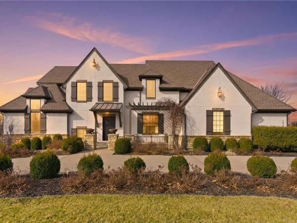 10516 N Hedges Avenue, Kansas City, MO 64157