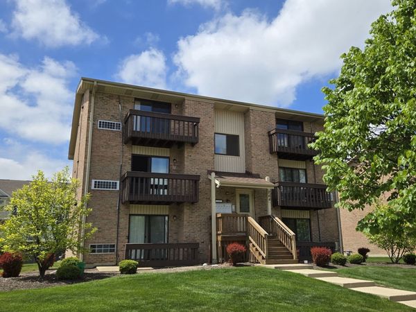 264 12th Street, Unit D, Wheeling, IL 60090