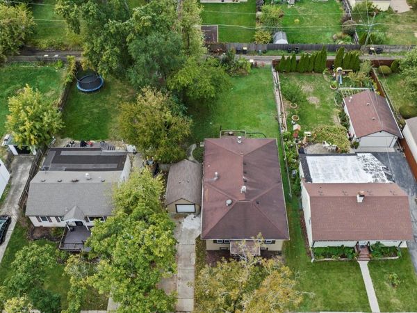 226 N Wilmette Avenue, Westmont, IL 60559