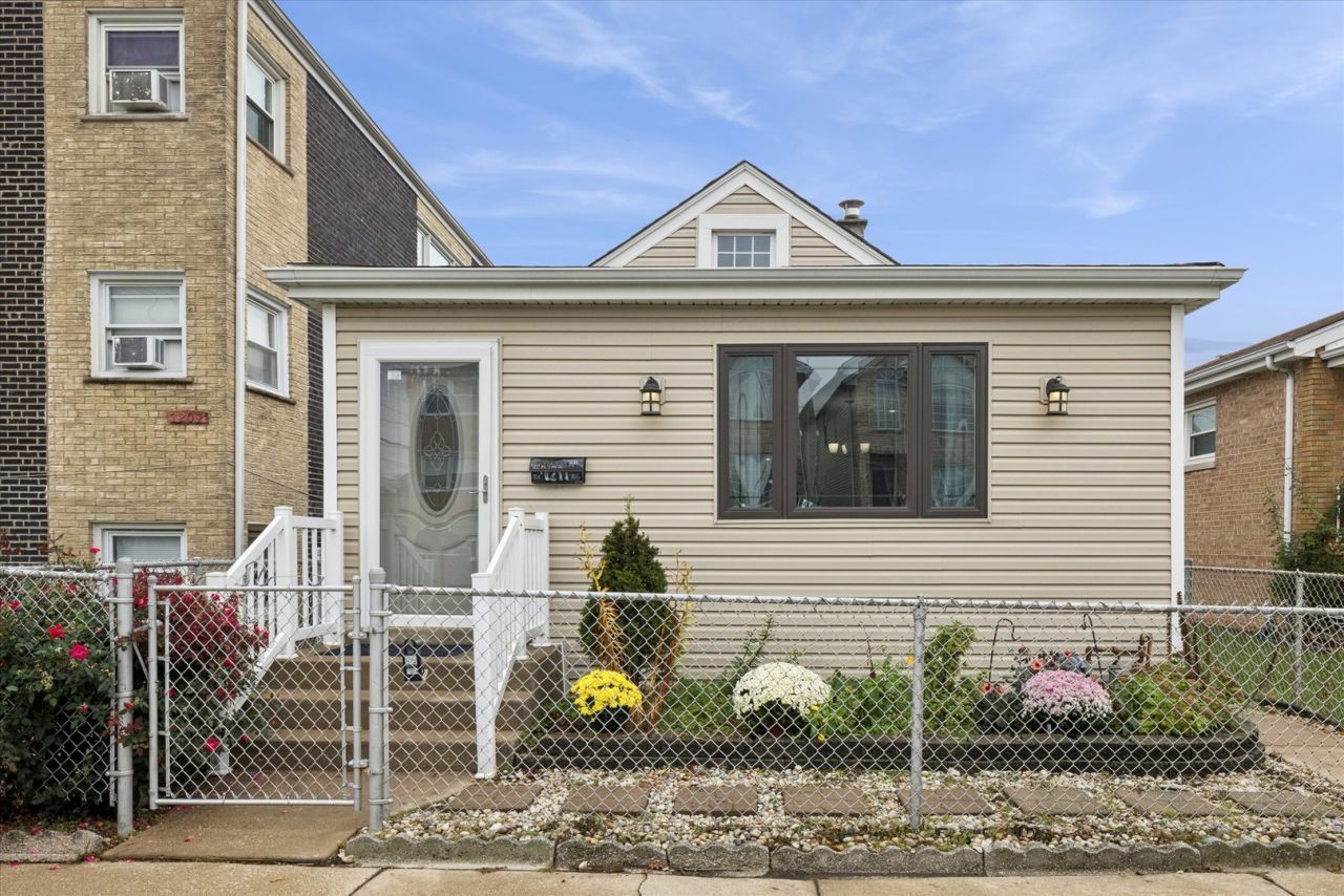 7211 W 58th Place, Summit, IL 60501 Main Photo