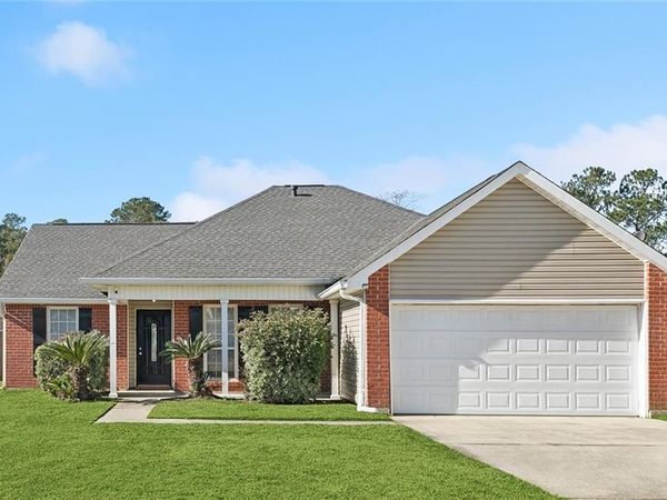 1015 MCCARTNEY Court, Slidell, LA 70461