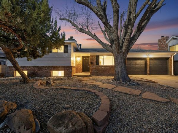 2917 Espanola Street NE, Albuquerque, NM 87110