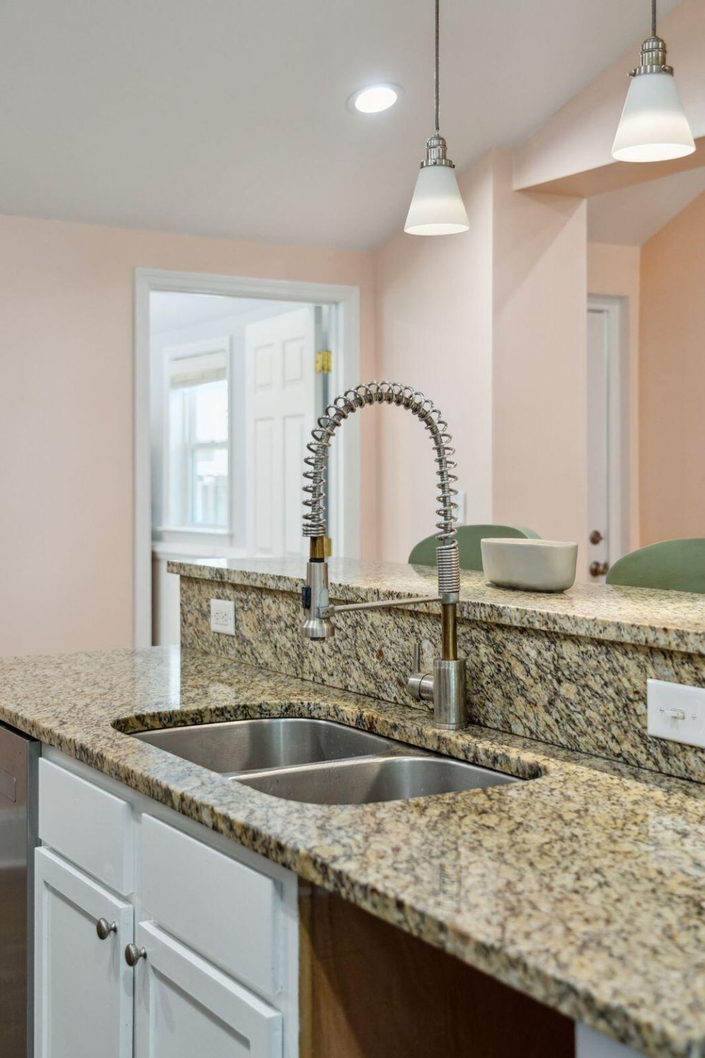 1540 Fort Johnson Road Photo 17