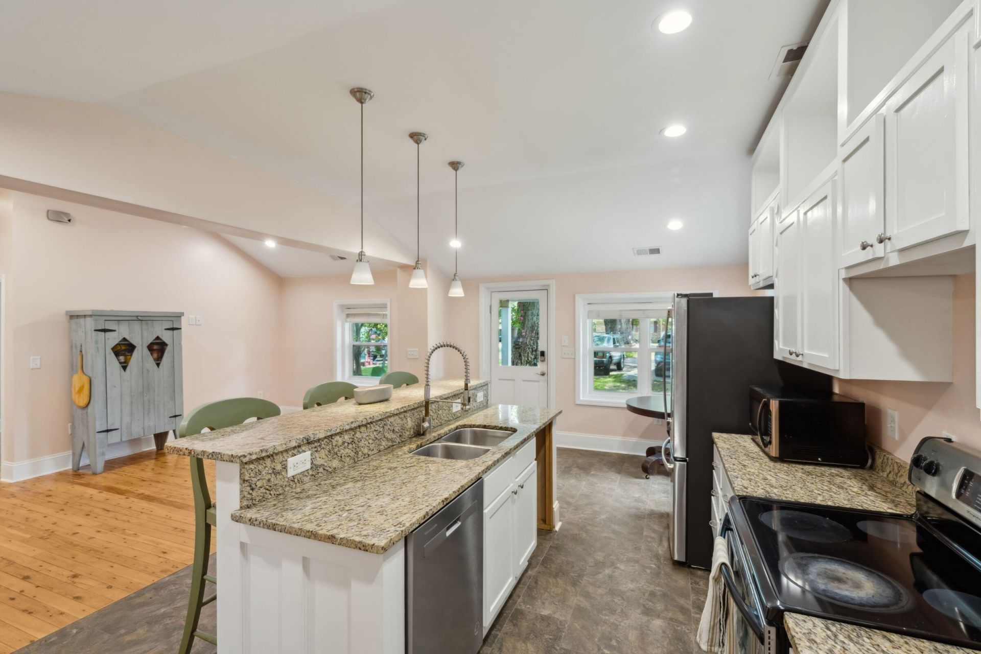 1540 Fort Johnson Road Photo 22