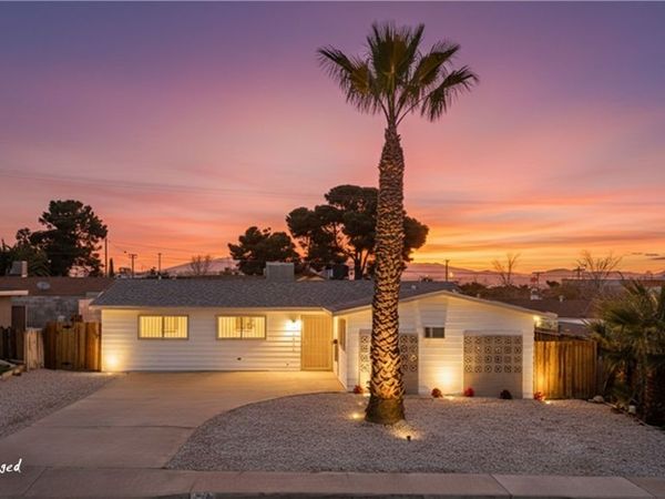 3012 Palm Springs Way, Las Vegas, NV 89102