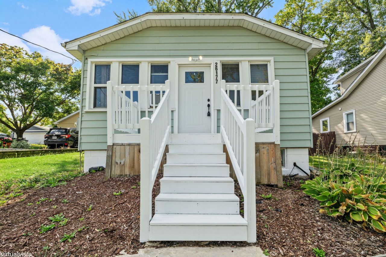 26177 W Lakeview Avenue, Ingleside, IL 60041 Main Photo