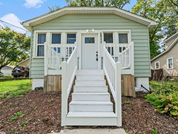26177 W Lakeview Avenue, Ingleside, IL 60041