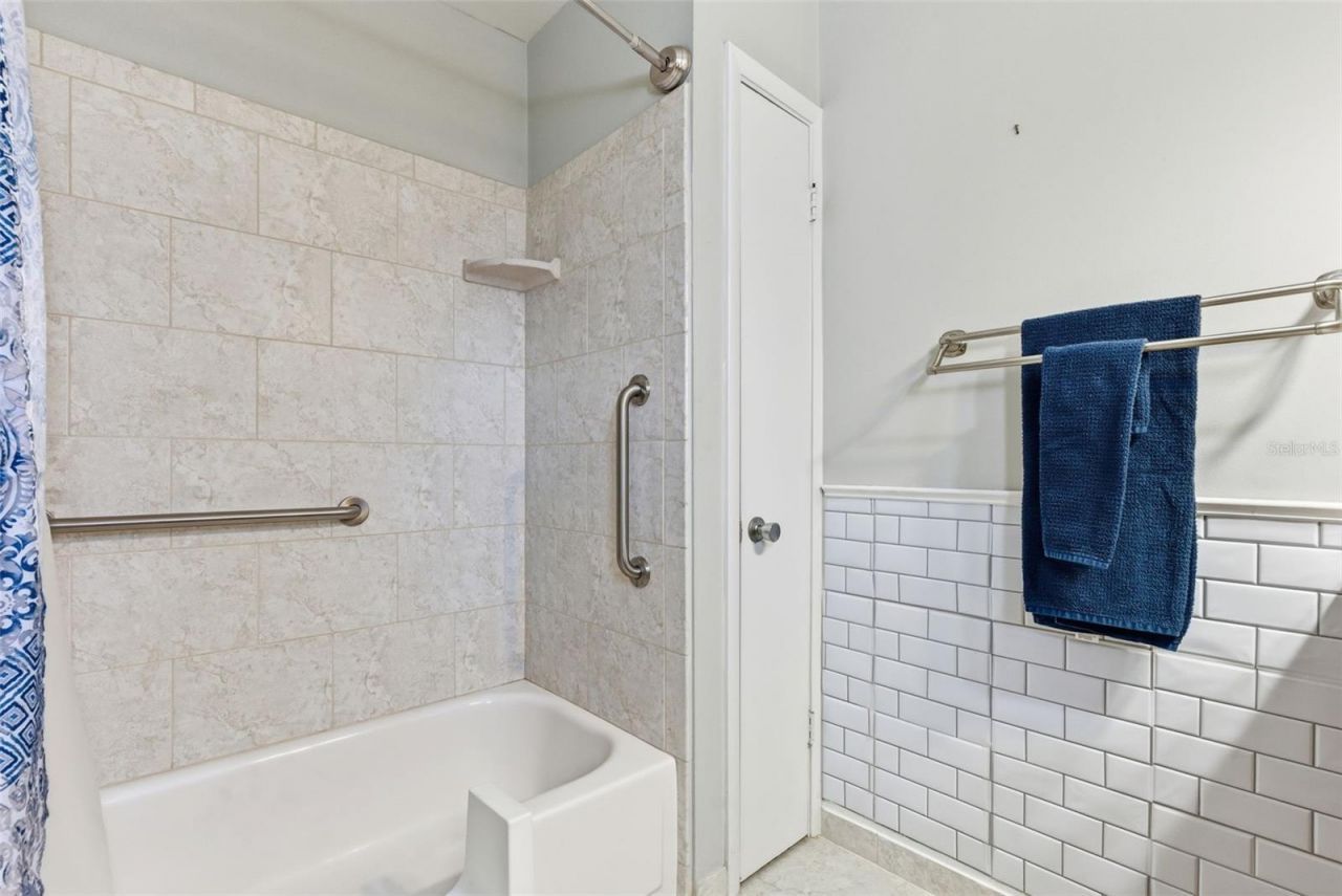 1141 Merle Way, Unit 14, Sarasota, FL 34232 Photo