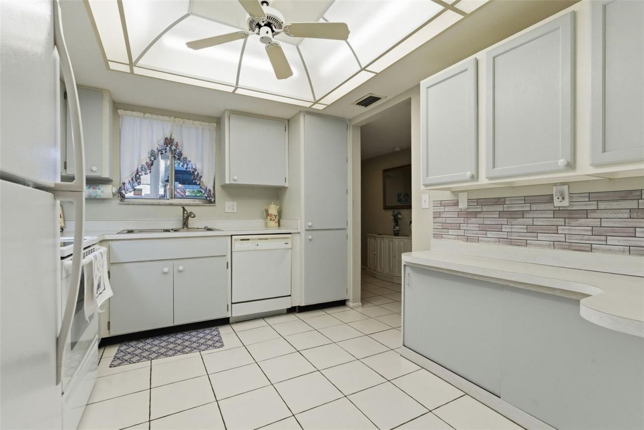 1141 Merle Way, Unit 14, Sarasota, FL 34232 Photo