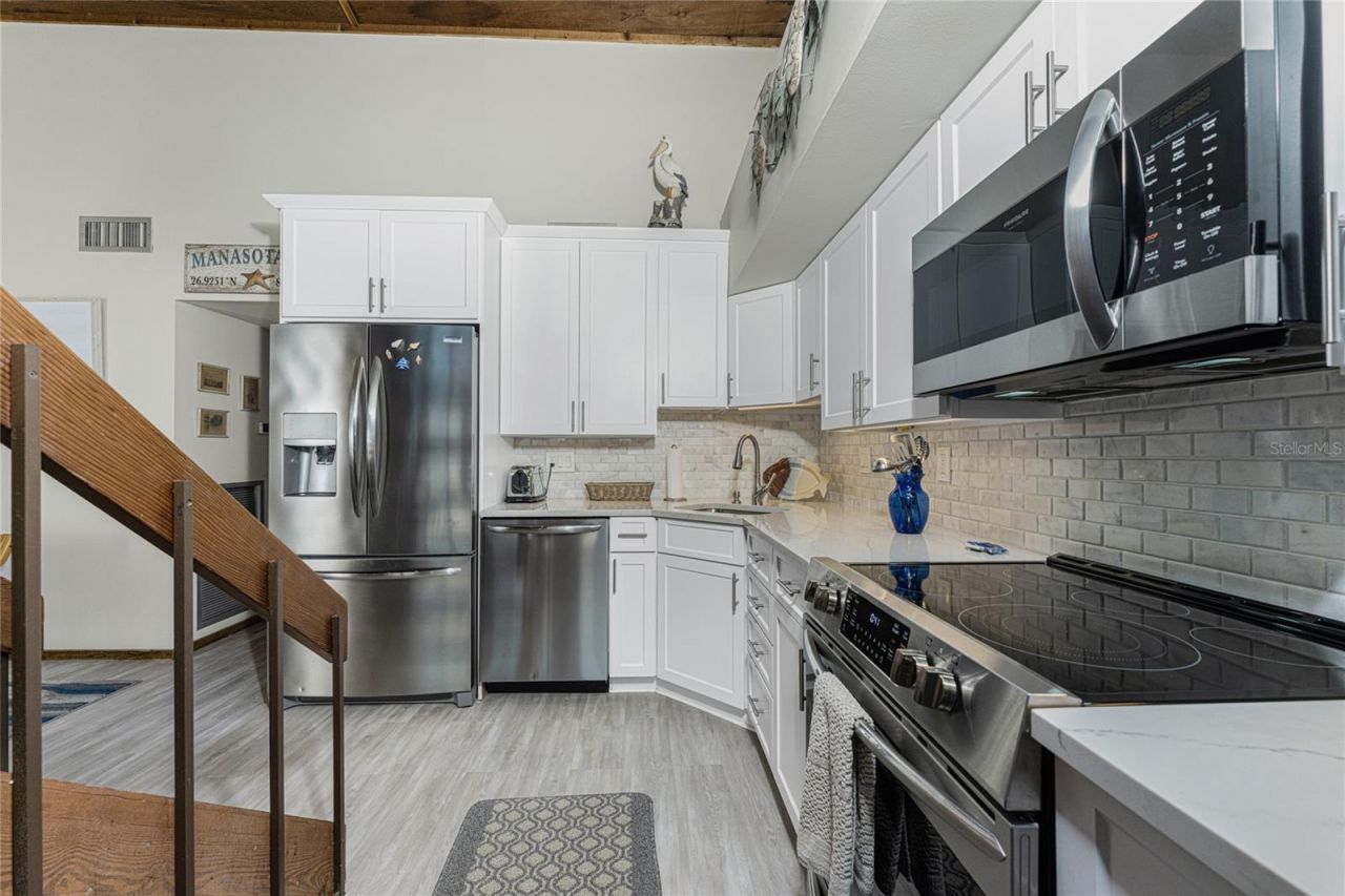 5030 N Beach Road, Unit 3, Englewood, FL 34223 Photo