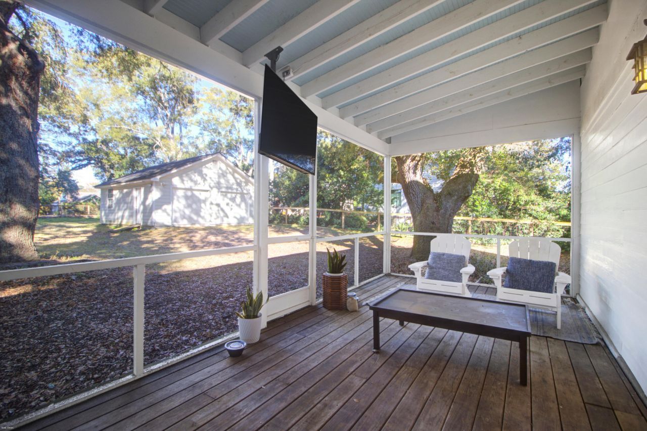 312 Bayview Drive Photo 32