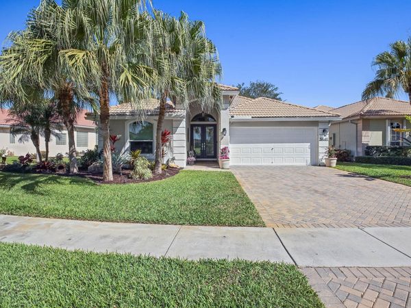 5641 Fountains Drive S, Lake Worth, FL 33467
