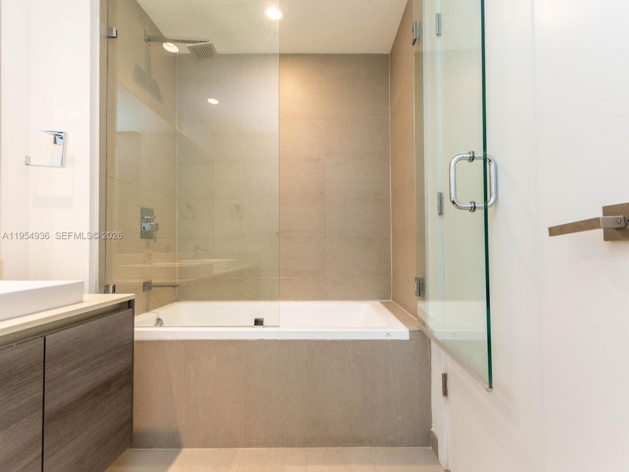 1080 Brickell Ave, Unit 1704, Miami, FL 33131 Photo