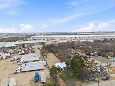 8322 Honeysuckle Lane, Dallas, TX 75241