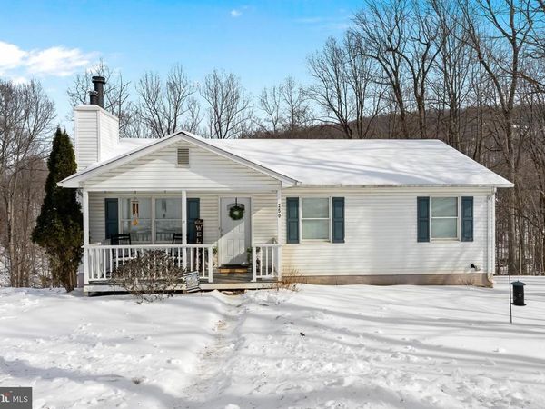 250 RIDGE TOP LANE, LINDEN, VA 22642