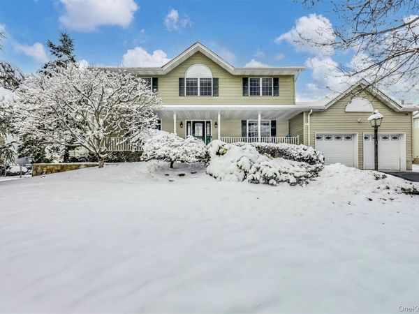 40 Cragmere Oval, New City, NY 10956