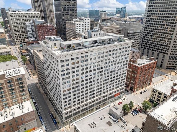 915 Olive Street , St Louis, MO 63101