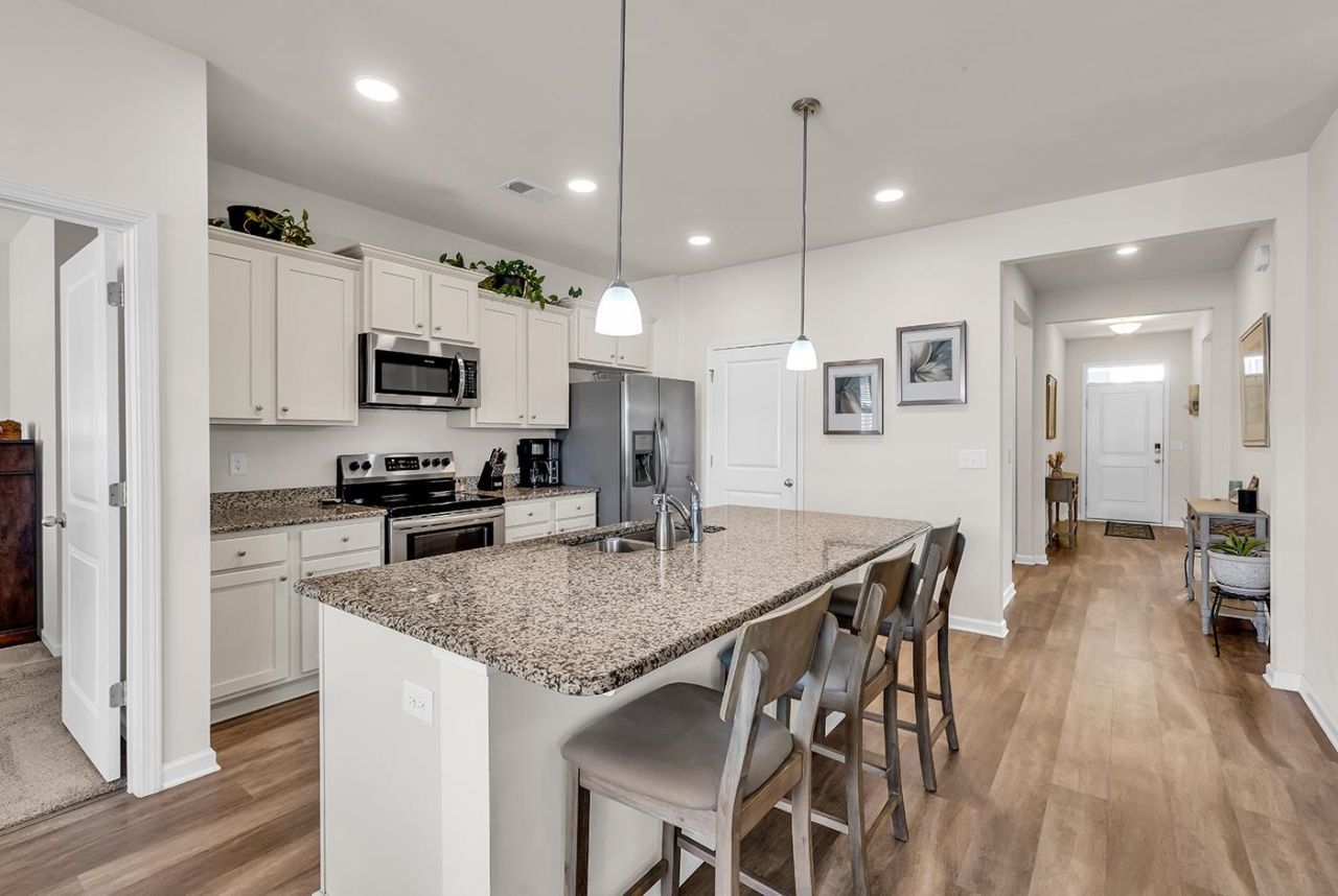 571 Affinity Dr. Photo 13