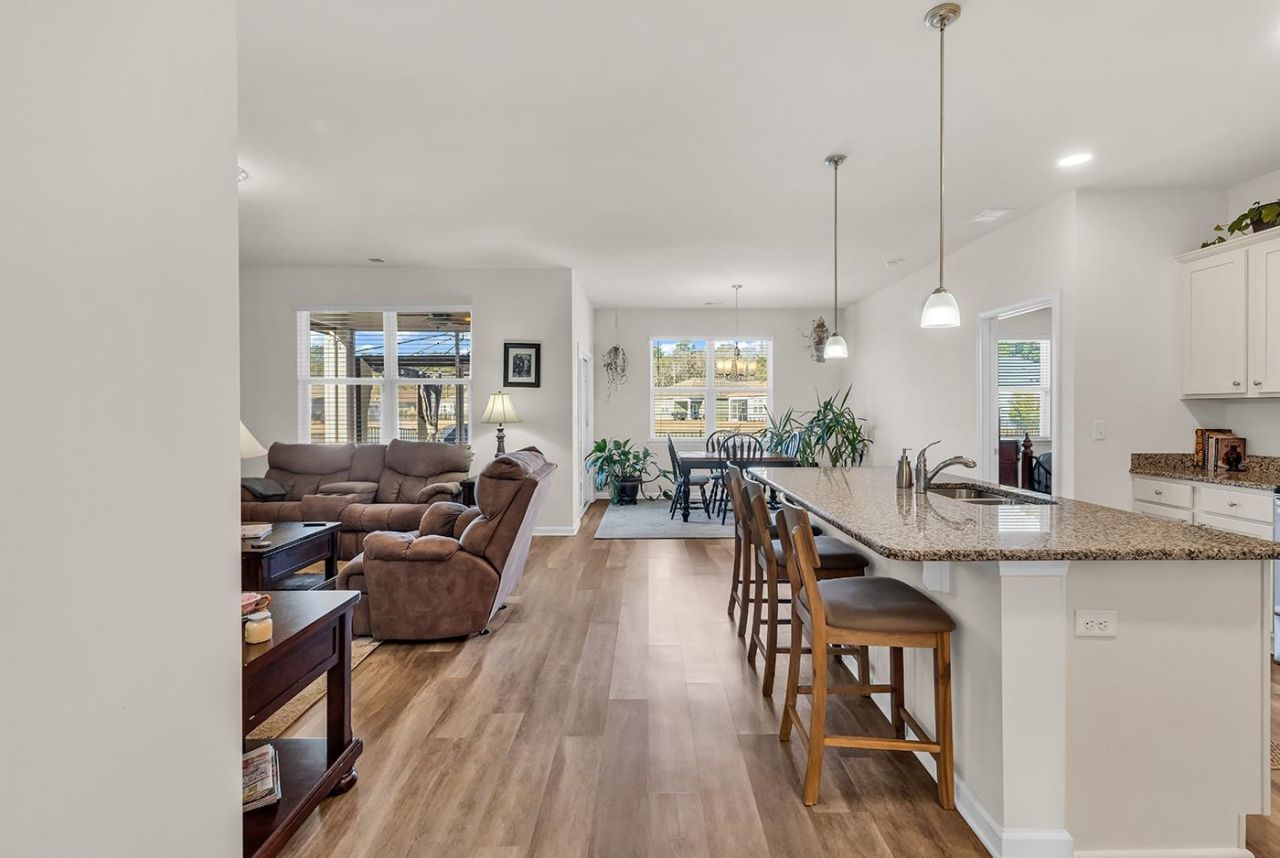 571 Affinity Dr. Photo 16