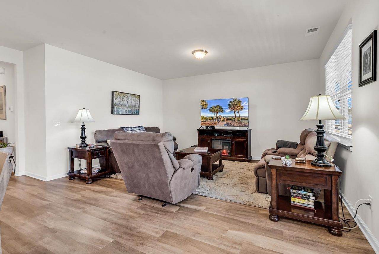 571 Affinity Dr. Photo 19