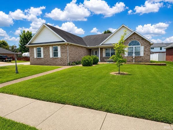 9120 Clear Creek Drive, Evansville, IN 47711