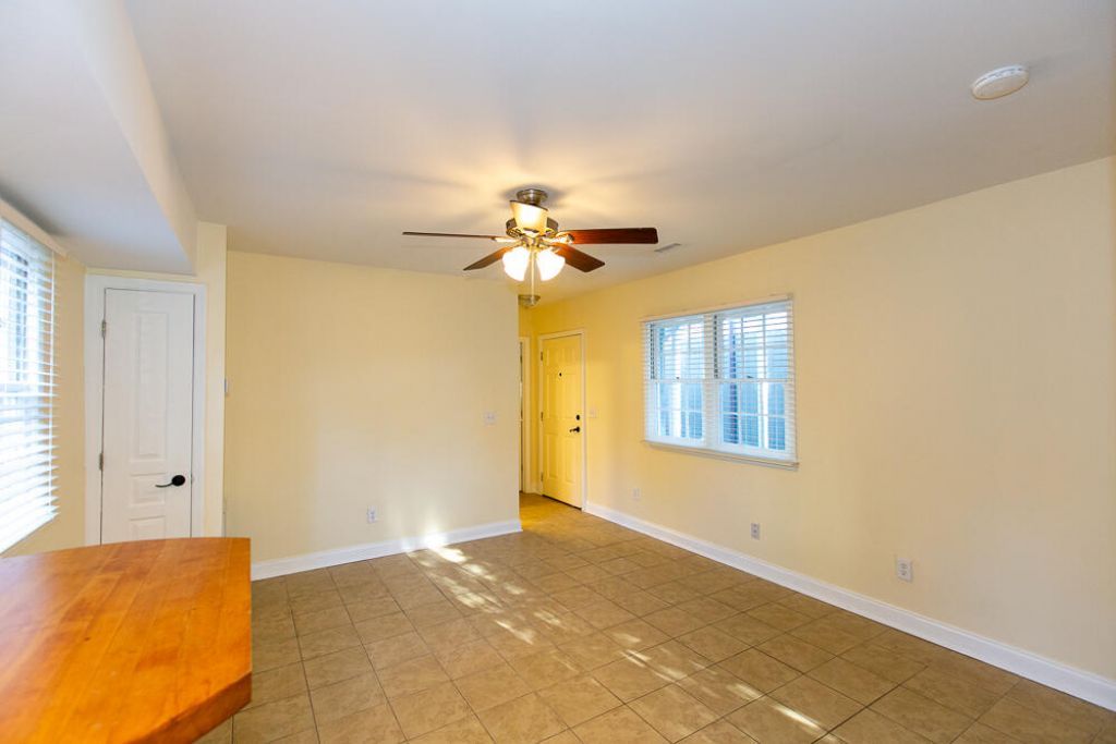 87 America Street Photo 6