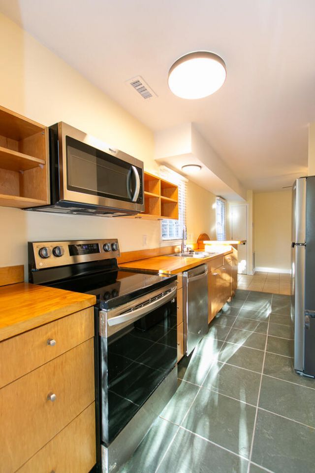 87 America Street Photo 8