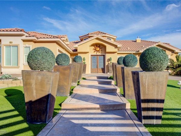 372 Beesley Drive, Las Vegas, NV 89110