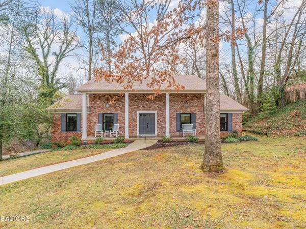 329 Forest Oak Drive, Knoxville, TN 37919