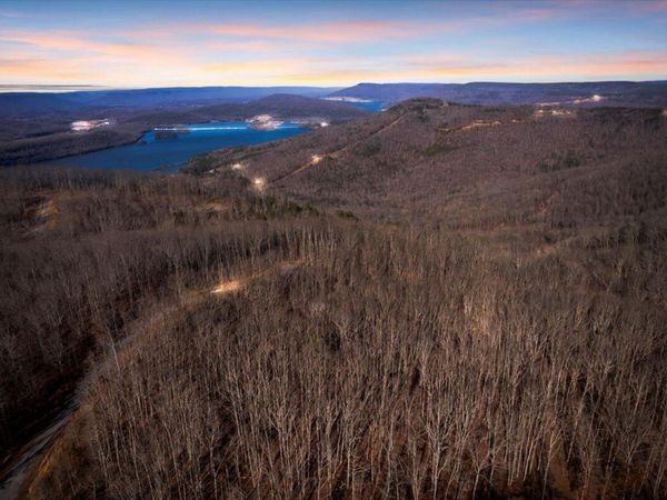 211 Walosi Lane, South Pittsburg, TN 37380