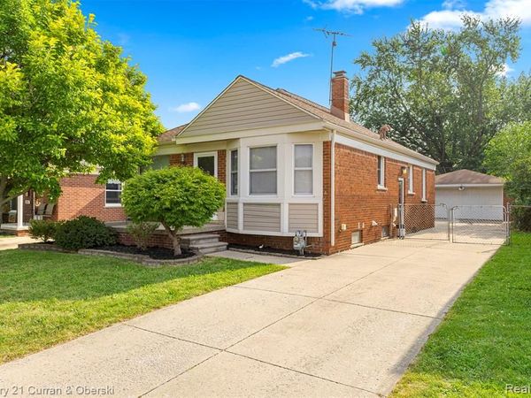 9299 Becker Avenue, Allen Park, MI 48101