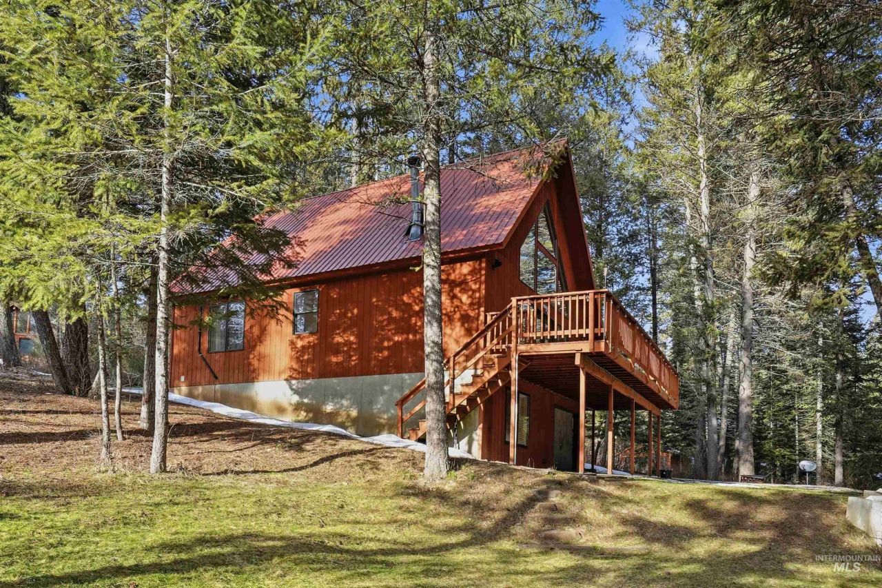 22 Ponderosa Way, Garden Valley, ID 83622 Main Photo