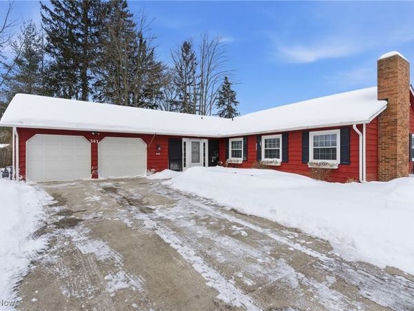 561 Brigton Drive, Berea, OH 44017
