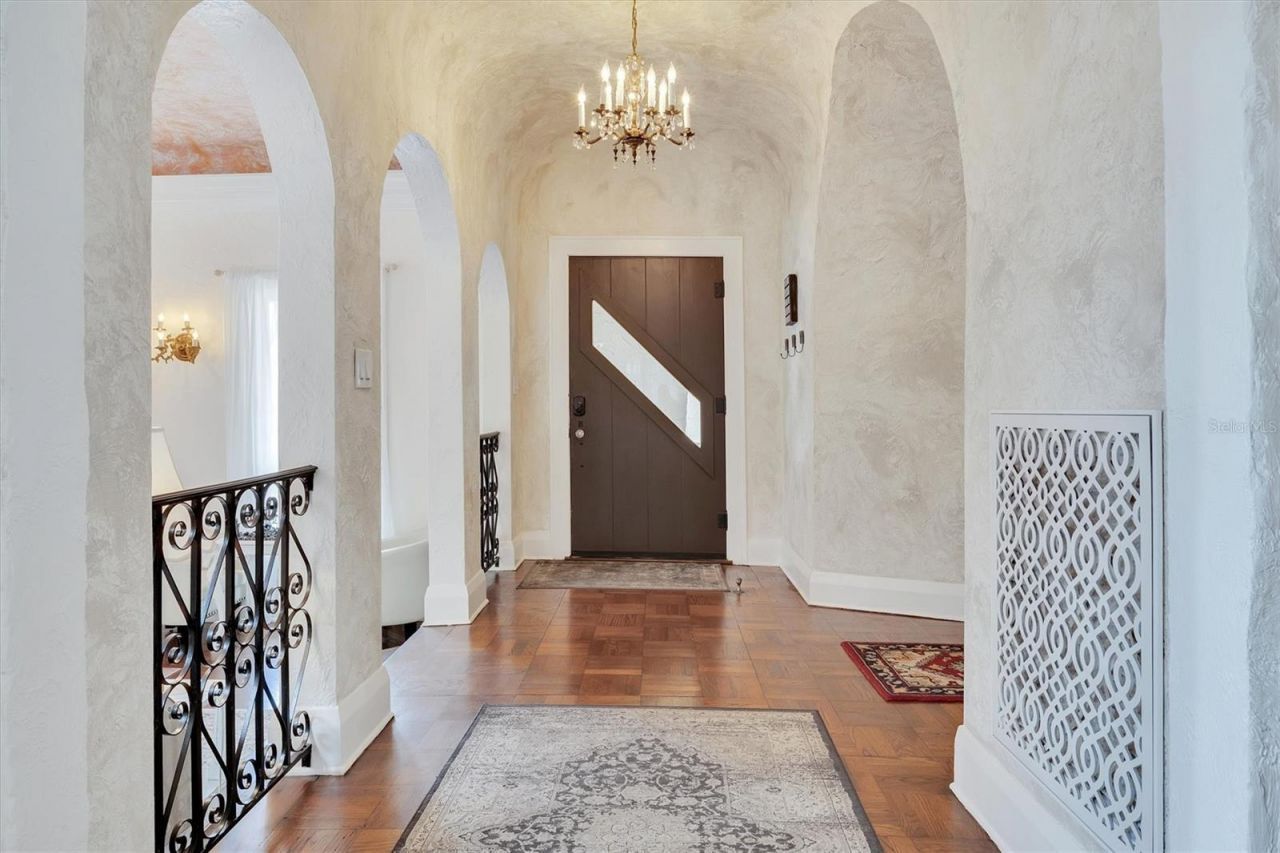 845 E Edgewood Drive, Lakeland, FL 33803 Photo