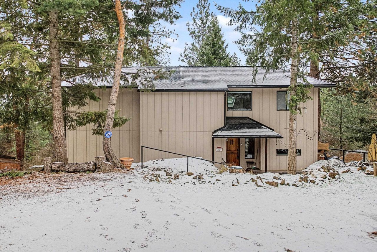 1321 S Azalea Dr, Spokane, WA 99224 Main Photo