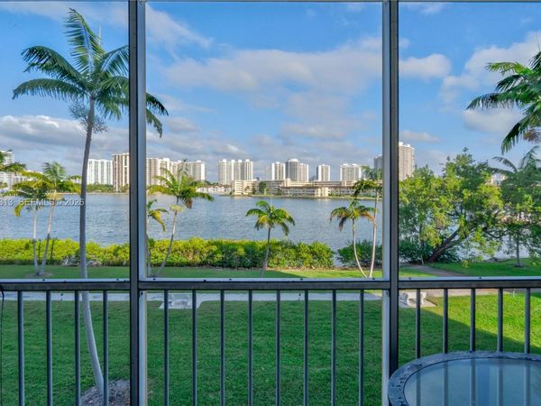 2861 Leonard Dr, Unit F311, Aventura, FL 33160