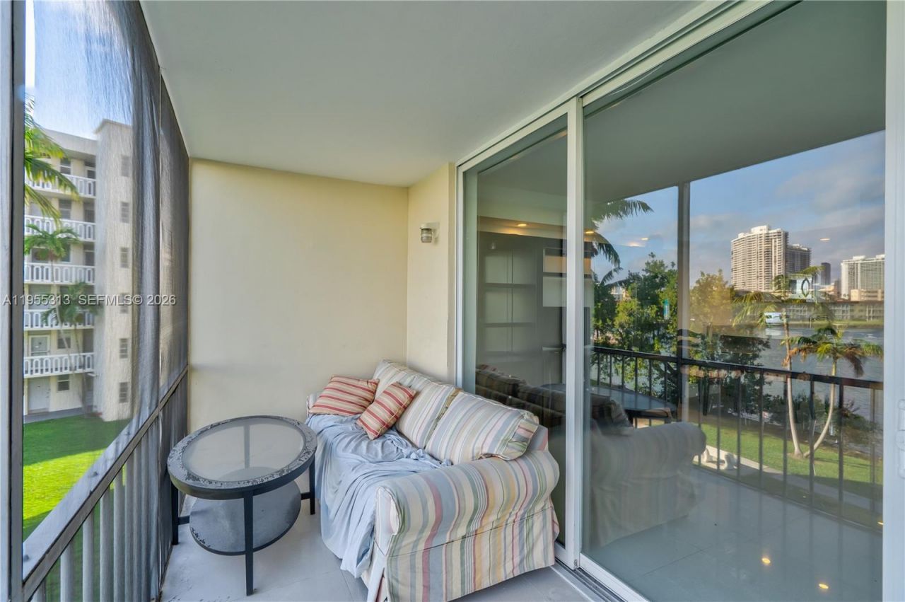 2861 Leonard Dr, Unit F311, Aventura, FL 33160 Photo