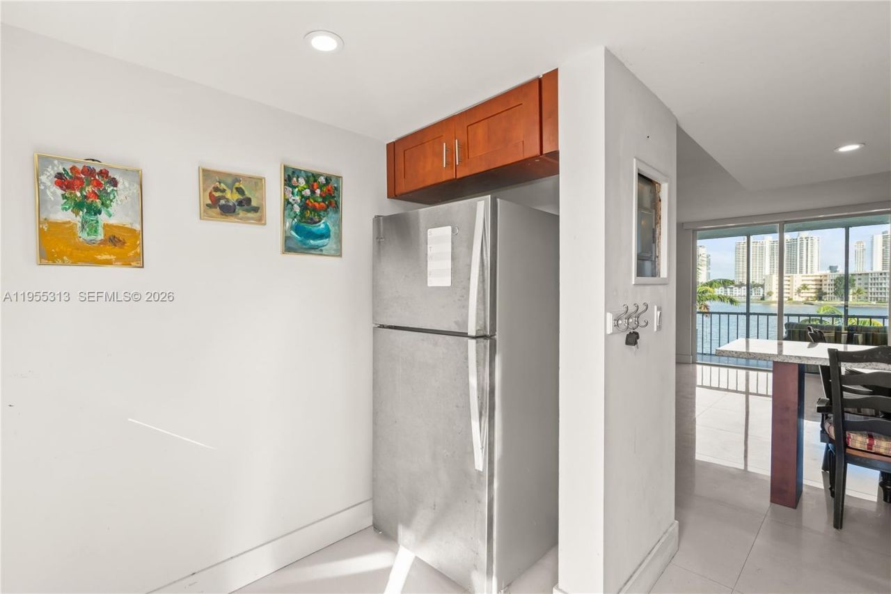 2861 Leonard Dr, Unit F311, Aventura, FL 33160 Photo