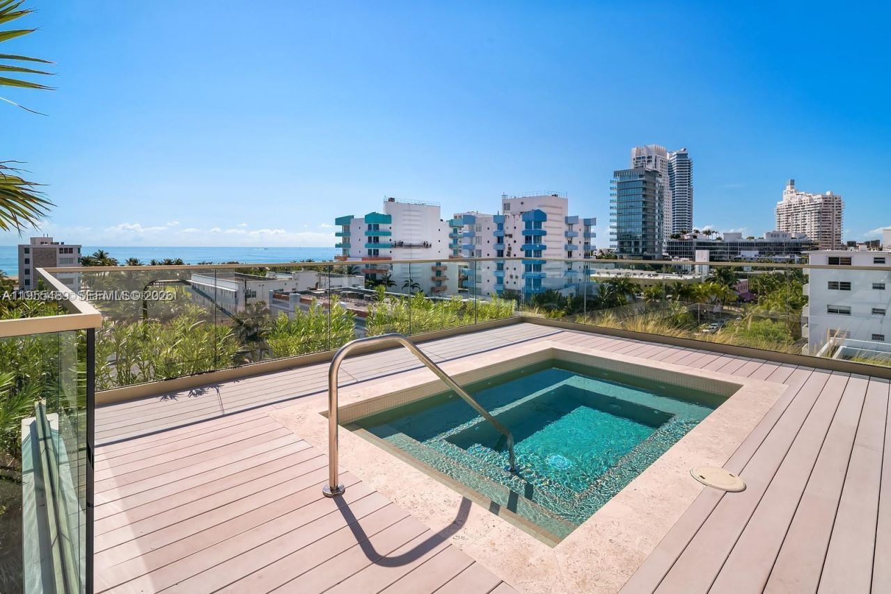 300 E Collins Ave , Unit 2D, Miami Beach, FL 33139 Photo