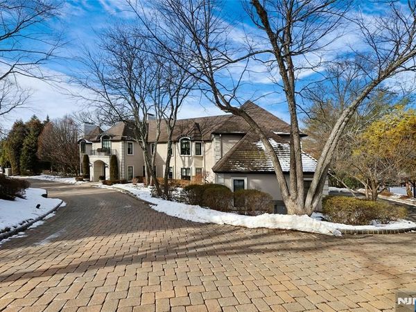 66 Hoover Drive, CRESSKILL, NJ 07626