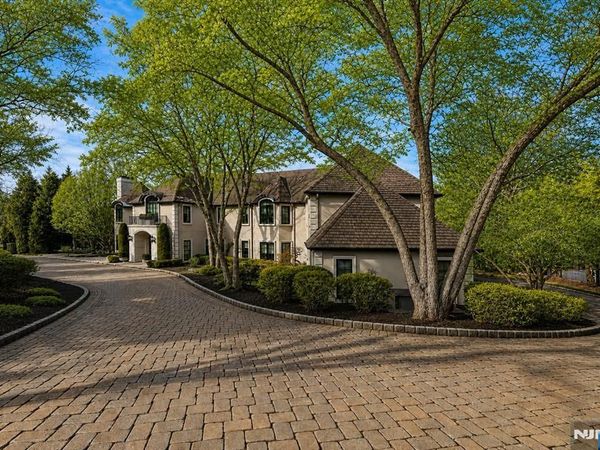 66 Hoover Drive, CRESSKILL, NJ 07626