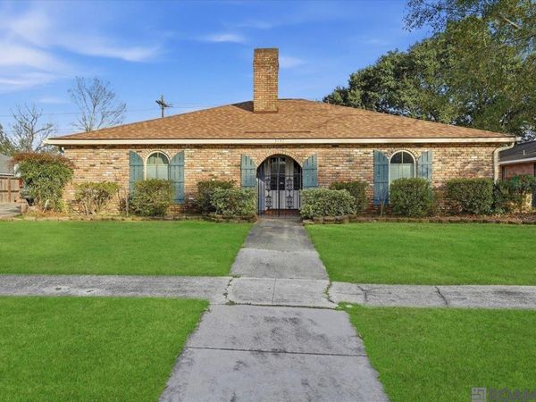 3757 Sessions Dr, Baton Rouge, LA 70816