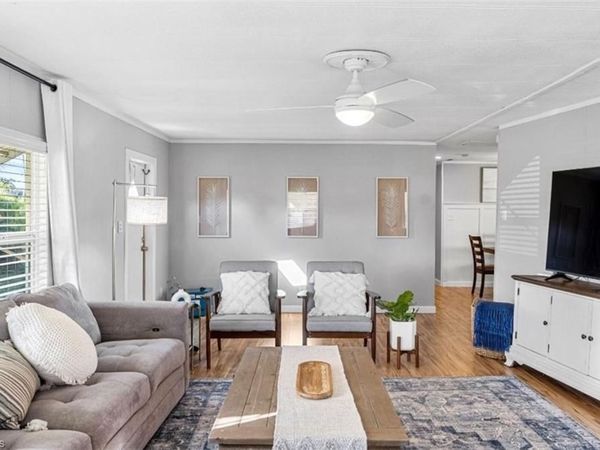 407 Cape Florida WAY, NAPLES, FL 34104